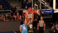 优秀！NBL官方评选首轮十佳球 周琦转身爆扣成功入选第六名
