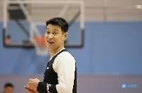 雅尼斯：书豪一直在和球队合练 第二阶段他是我们的节拍器