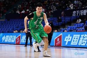 宋翔：李晓旭初步诊断手部脱臼 需要一些时间休息