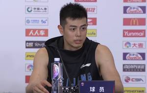 方硕：教练在攻防两端有针对性布置 吉布森在场就会给对面威胁