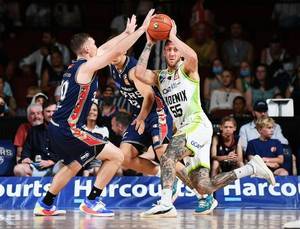 🏀NBL-周琦缺阵 克里克27+11 约翰逊22+10 凤凰不敌36人