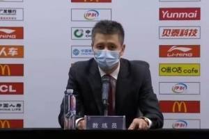 郭士强：虽然赢了比赛但输了篮板 篮板球对我们来说最重要的问题