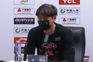 王哲林：深圳很强跟我们拼到最后时刻 比赛尚未结束要做好准备