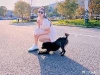 李梦发博晒照：天气晴 宜收集快乐 让我们一起去踏青吧